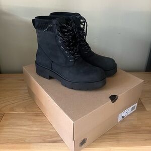 NWB Ugg Ballard Lace Up Black Boots. Size 8